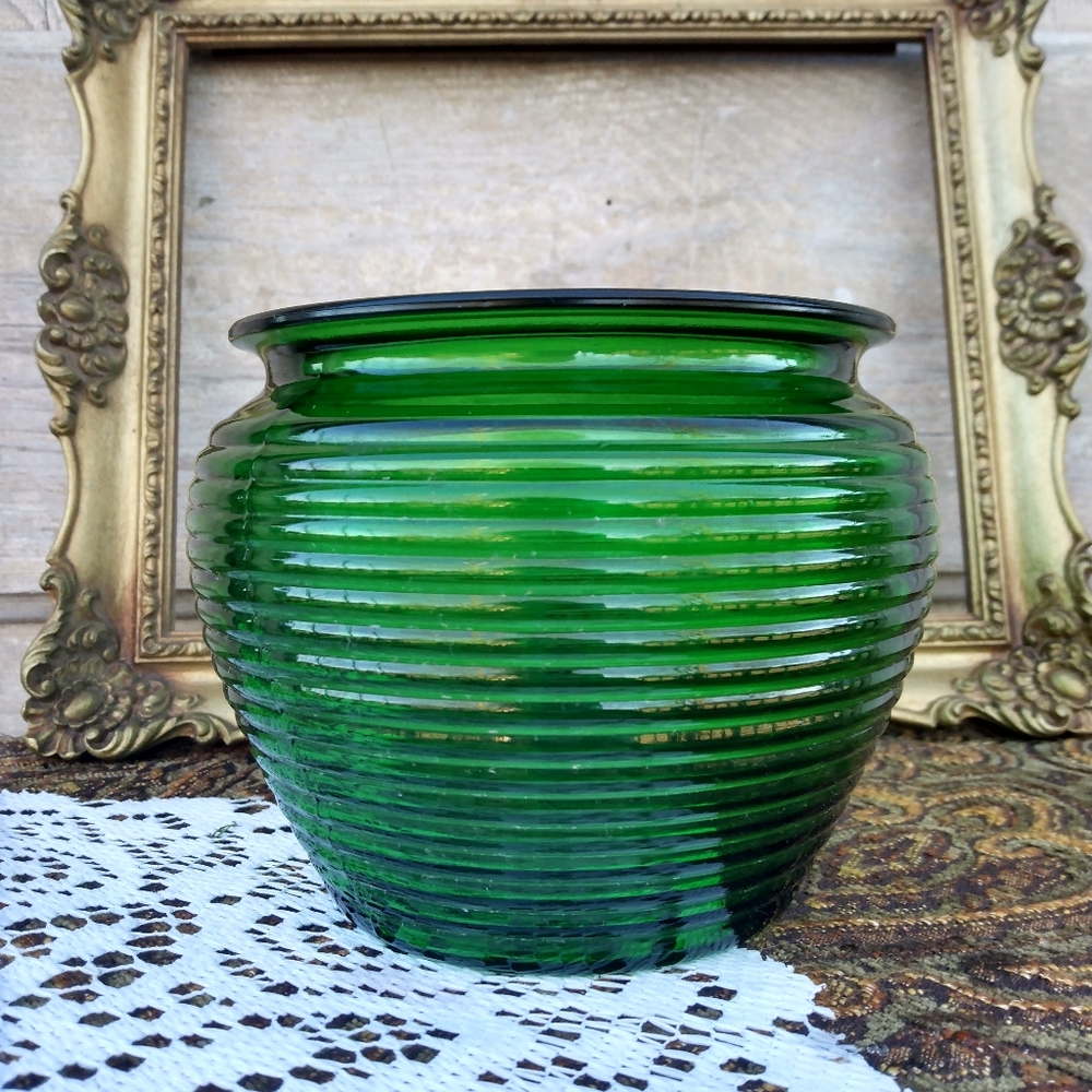 Vintage Emerald Green Beehive Vase